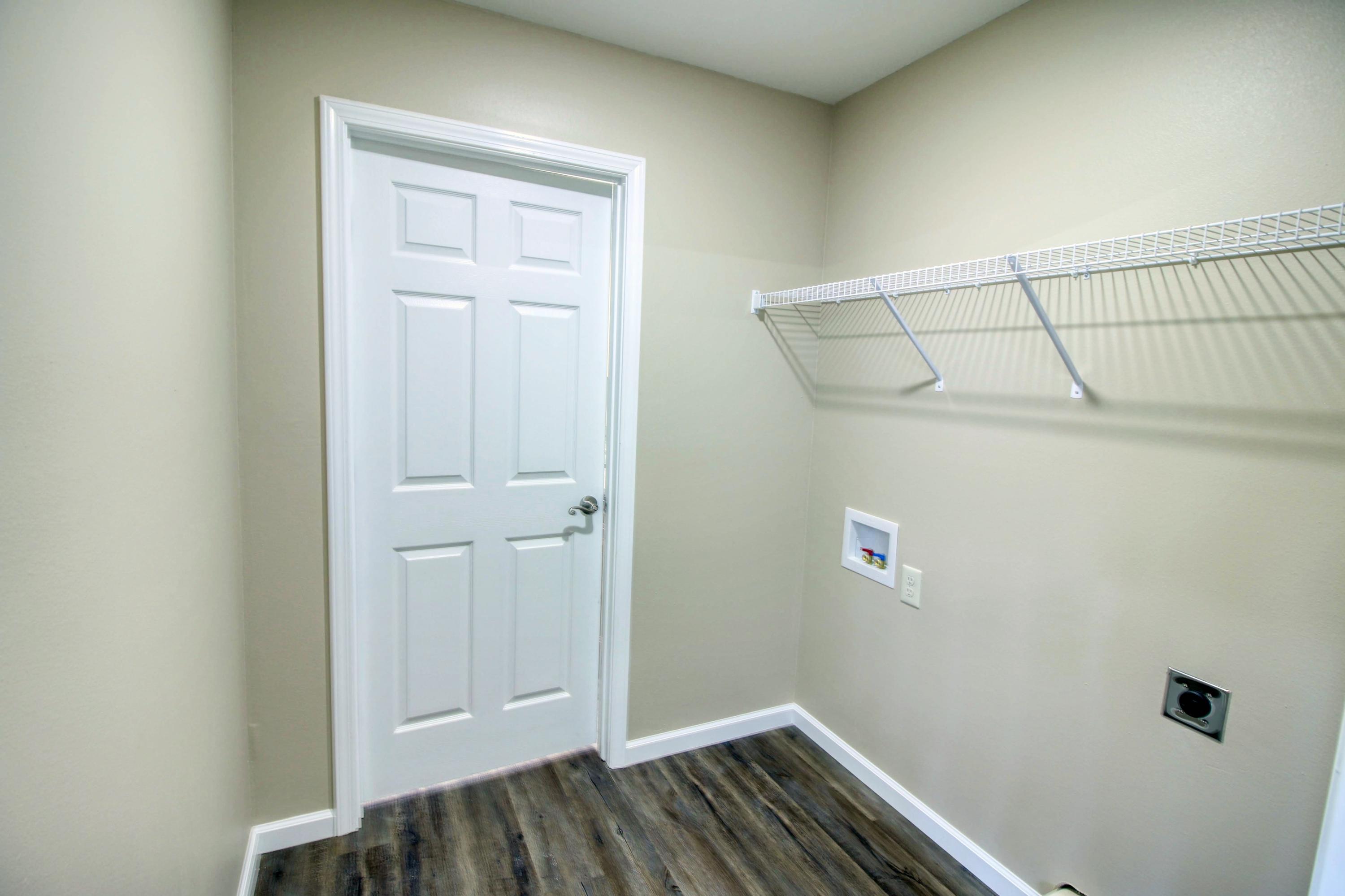 372 Old Elmore Road Crossville, TN 38571 - Photo 23 of 28 laundry room view 2
