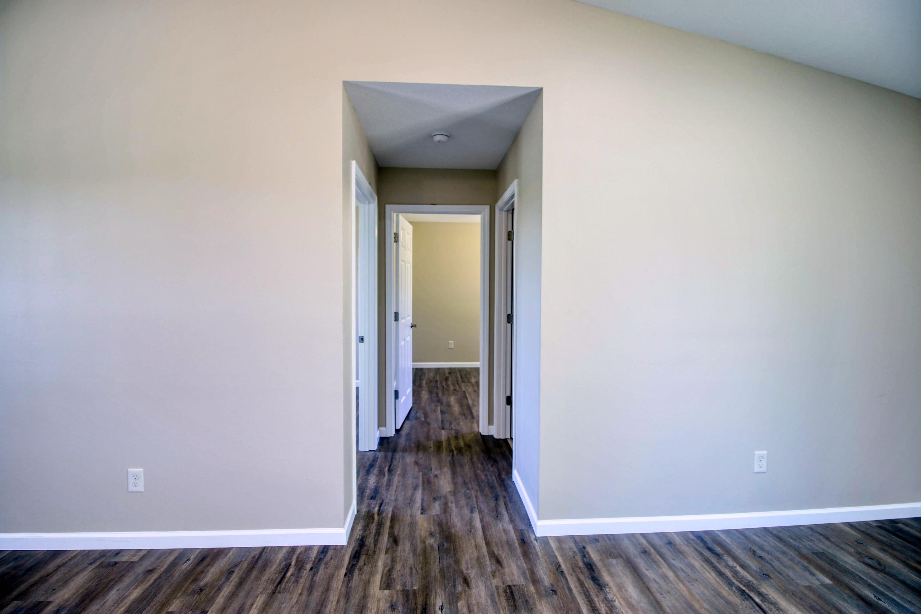 372 Old Elmore Road Crossville, TN 38571 - Photo 10 of 28 living room hallway