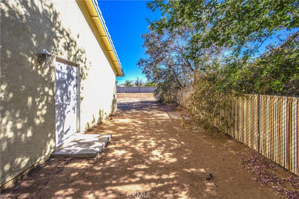 16403 El Centro Road Hesperia, CA 92345 - Photo 36 of 51