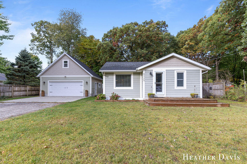 6325 South Walker Road Fruitport, MI 49415 - Photo 1 of 36 3X0A2413