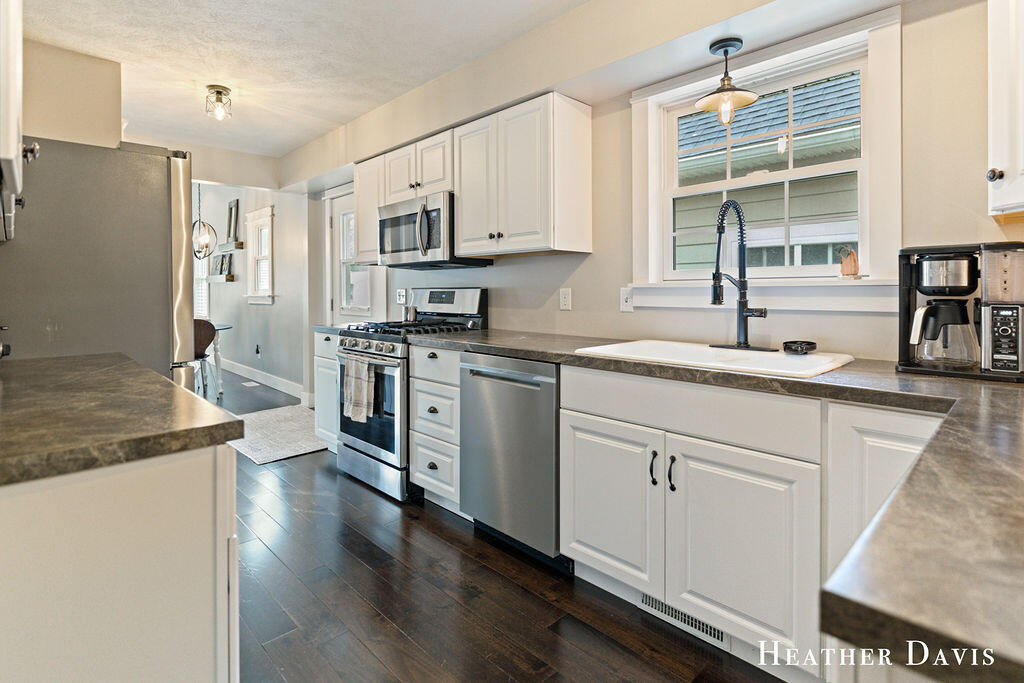 6325 South Walker Road Fruitport, MI 49415 - Photo 10 of 36 3X0A2326