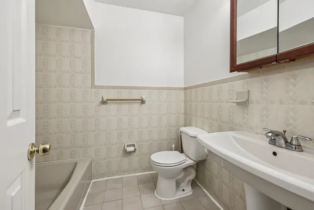 $350,000 | 492 Pavonia Avenue, Unit 3, Jersey City, NJ 07306