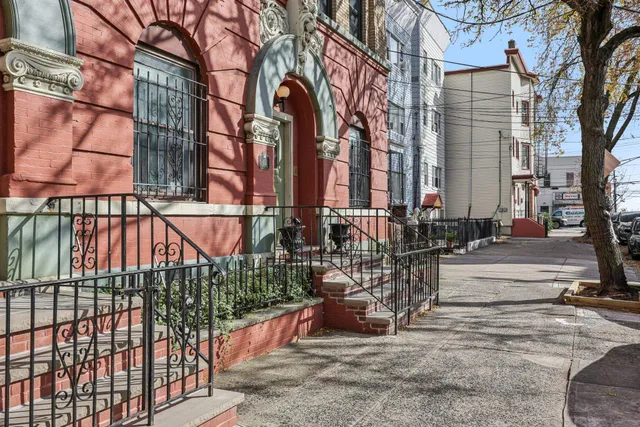 $350,000 | 492 Pavonia Avenue, Unit 3, Jersey City, NJ 07306