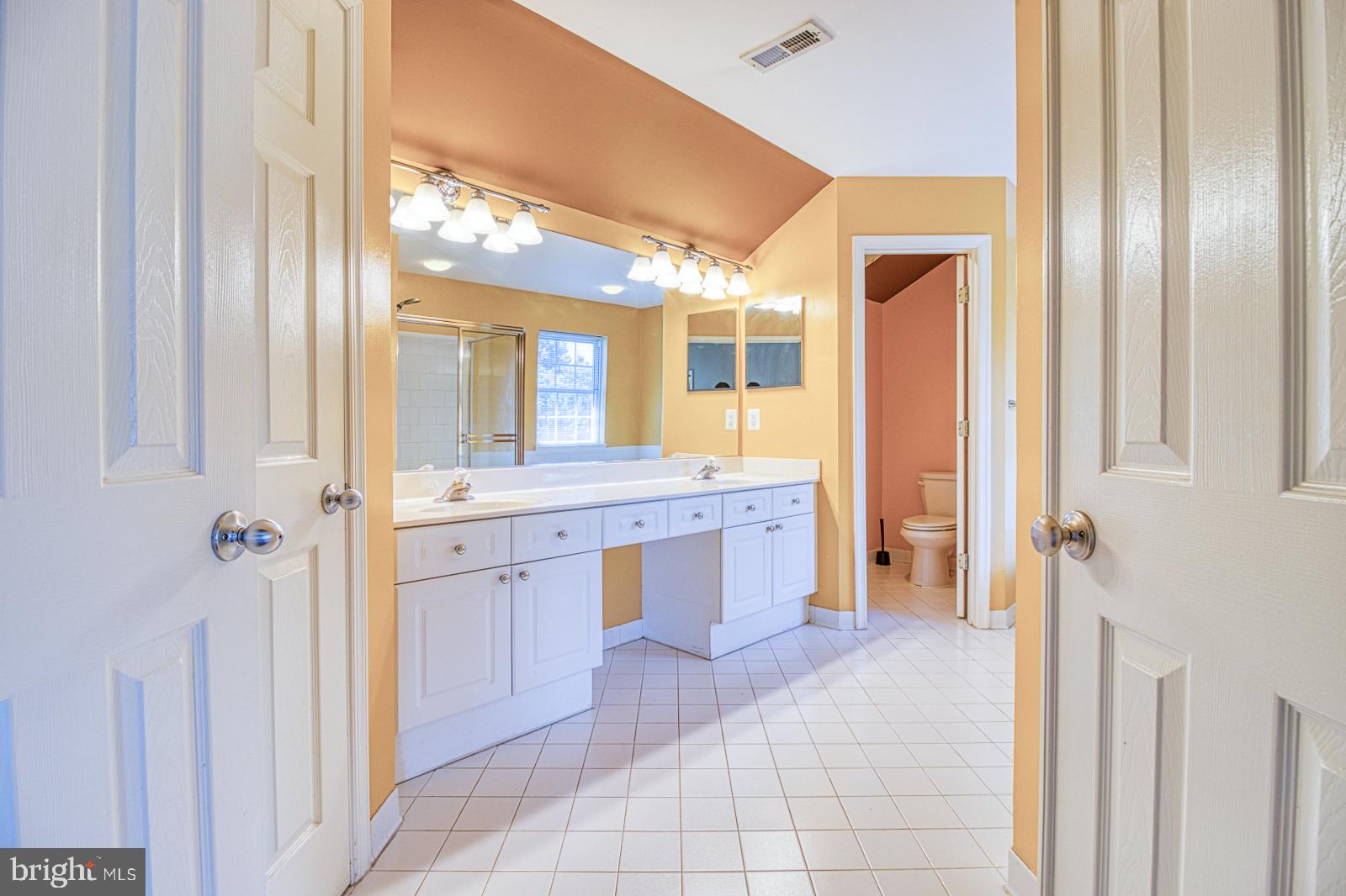 6151 Deer Ridge Trail Springfield, VA 22150 - Photo 15 of 42