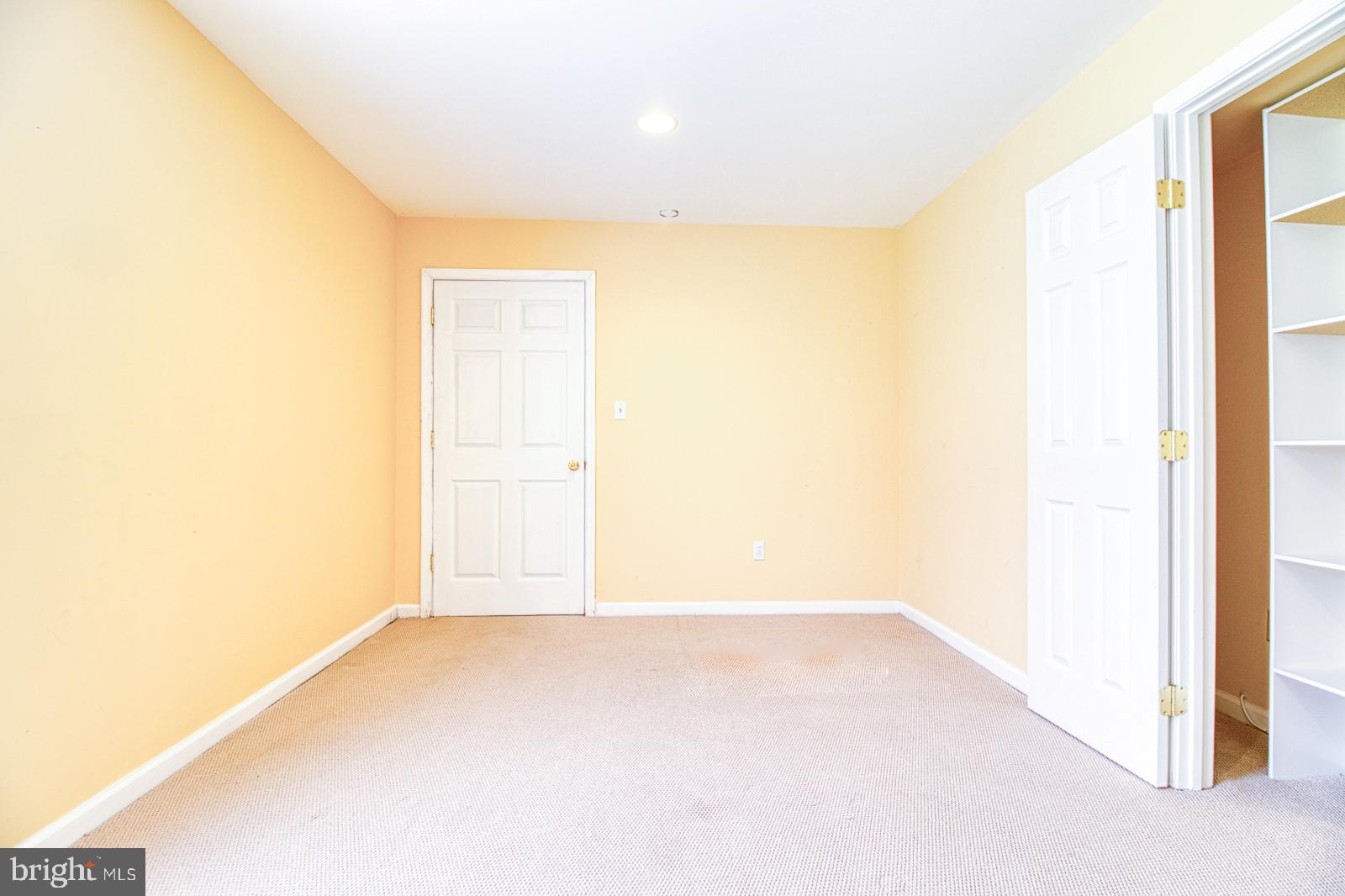 6151 Deer Ridge Trail Springfield, VA 22150 - Photo 21 of 42