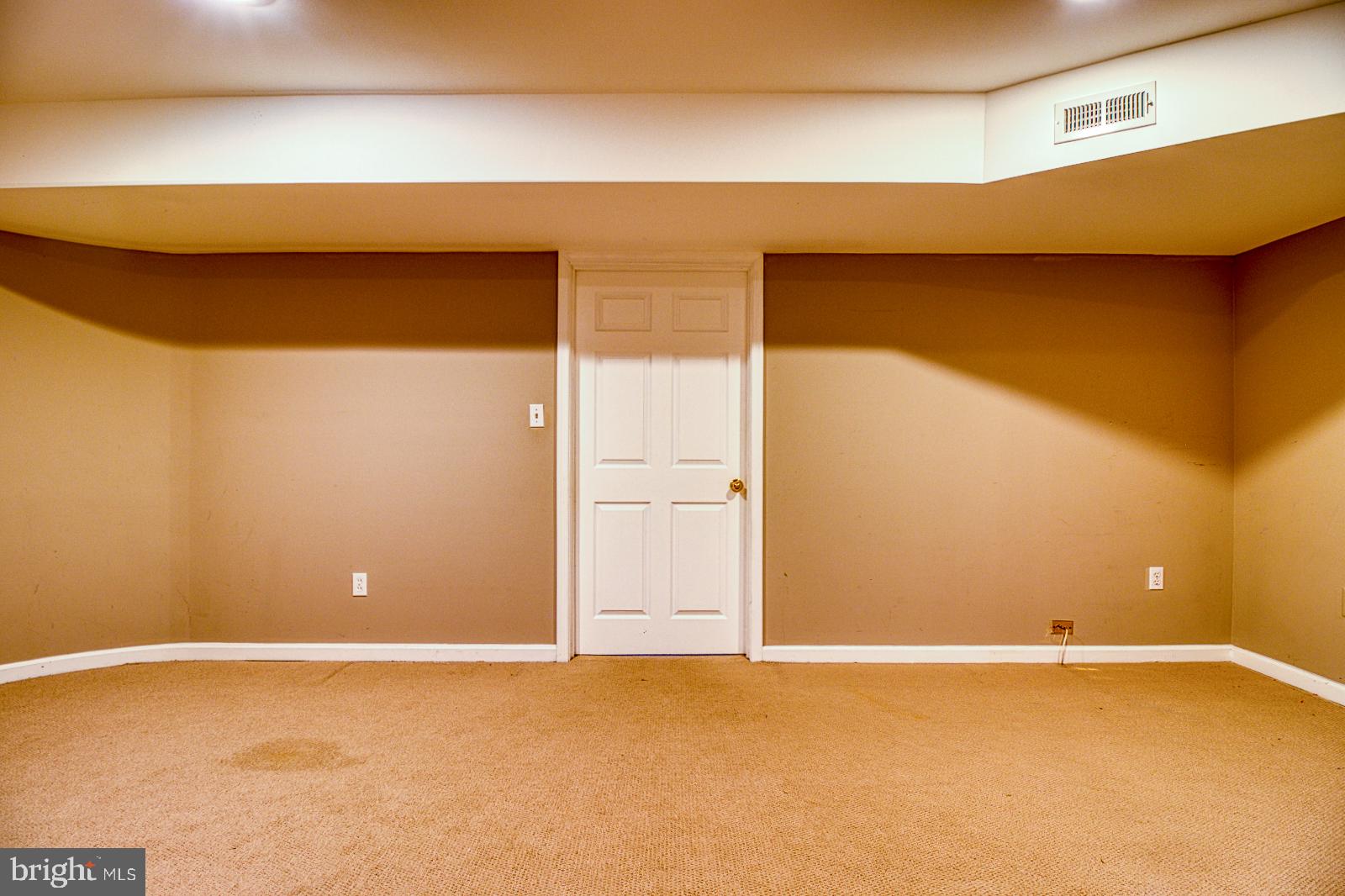 6151 Deer Ridge Trail Springfield, VA 22150 - Photo 34 of 42