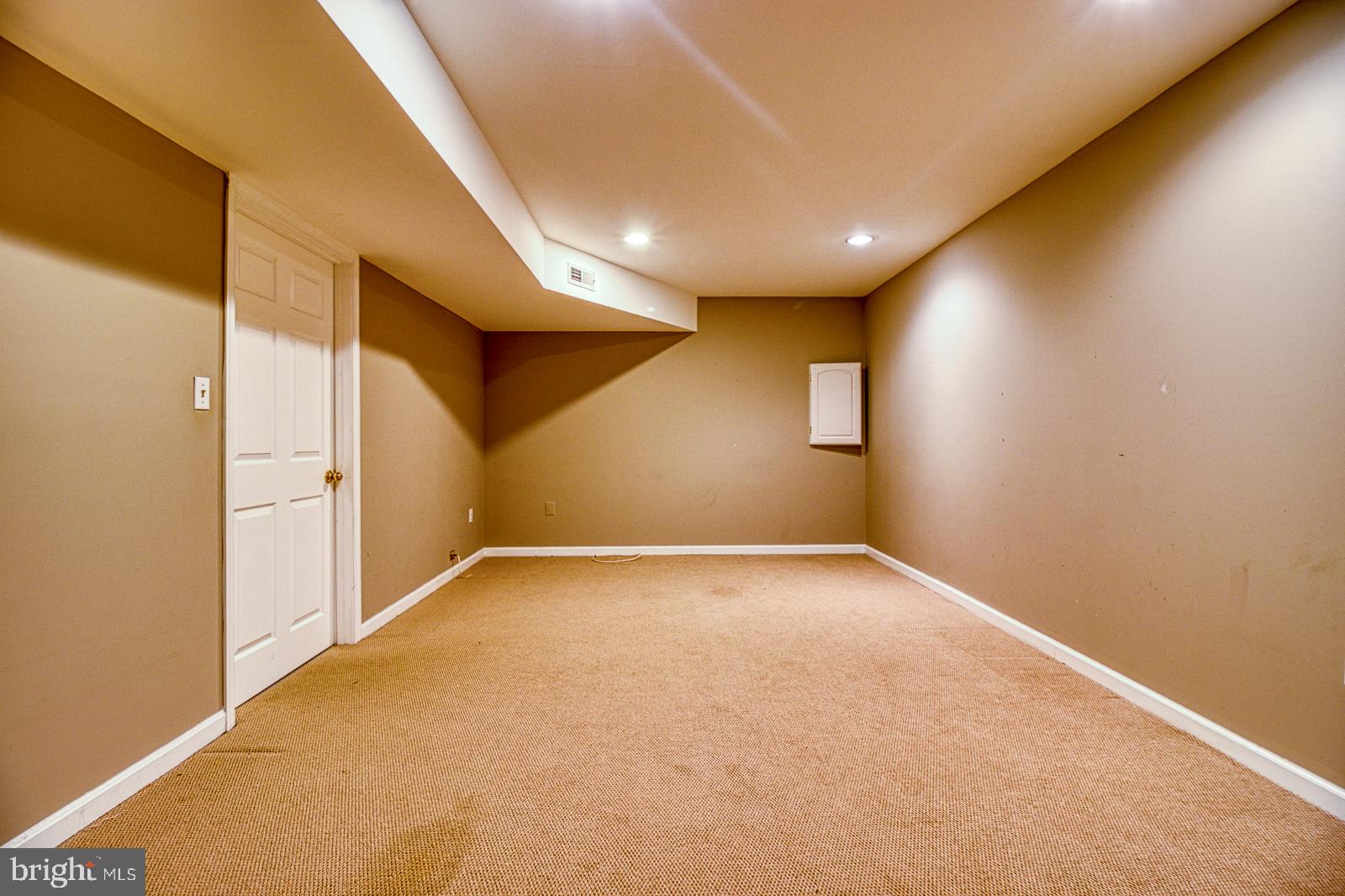 6151 Deer Ridge Trail Springfield, VA 22150 - Photo 35 of 42