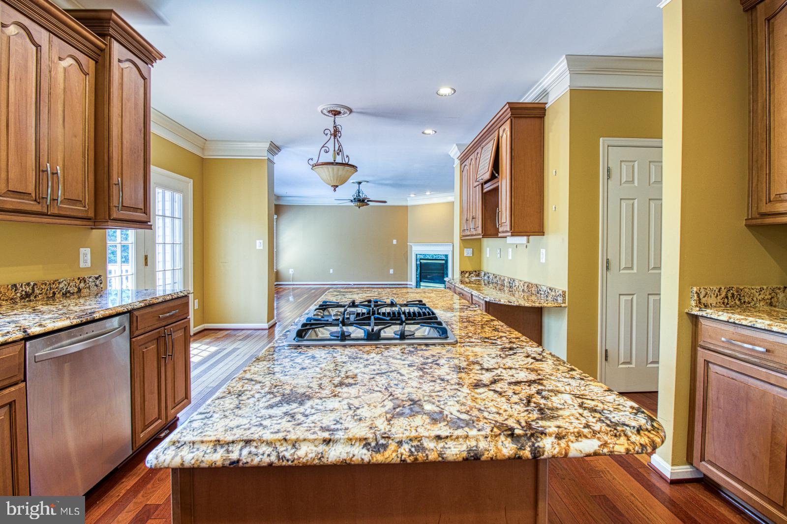 6151 Deer Ridge Trail Springfield, VA 22150 - Photo 7 of 42