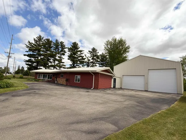 $395,000 | 609 South County Road, Montfort, WI 53569