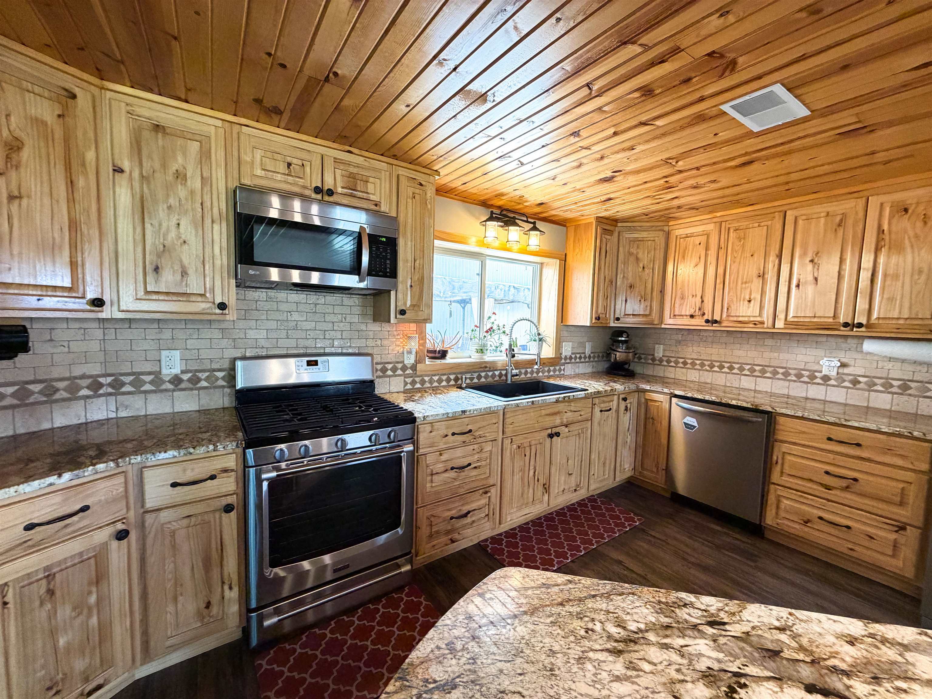 609 South County Road Montfort, WI 53569 - Photo 11 of 40