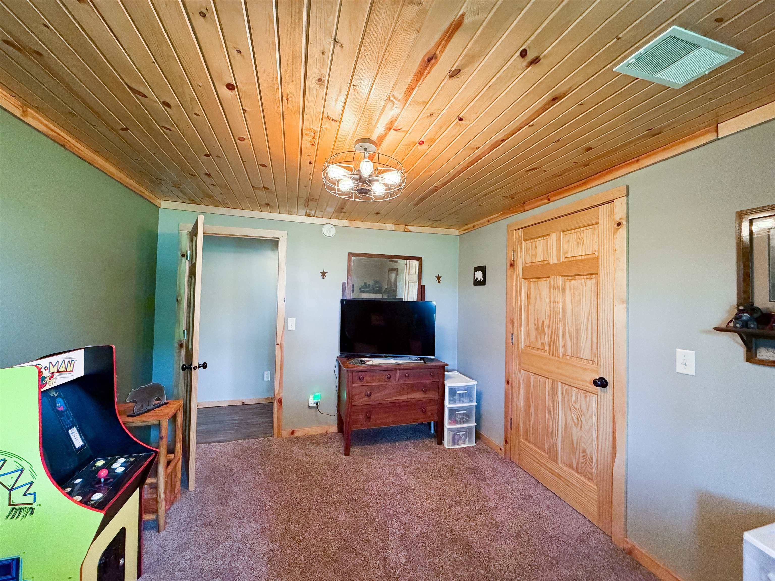 609 South County Road Montfort, WI 53569 - Photo 23 of 40