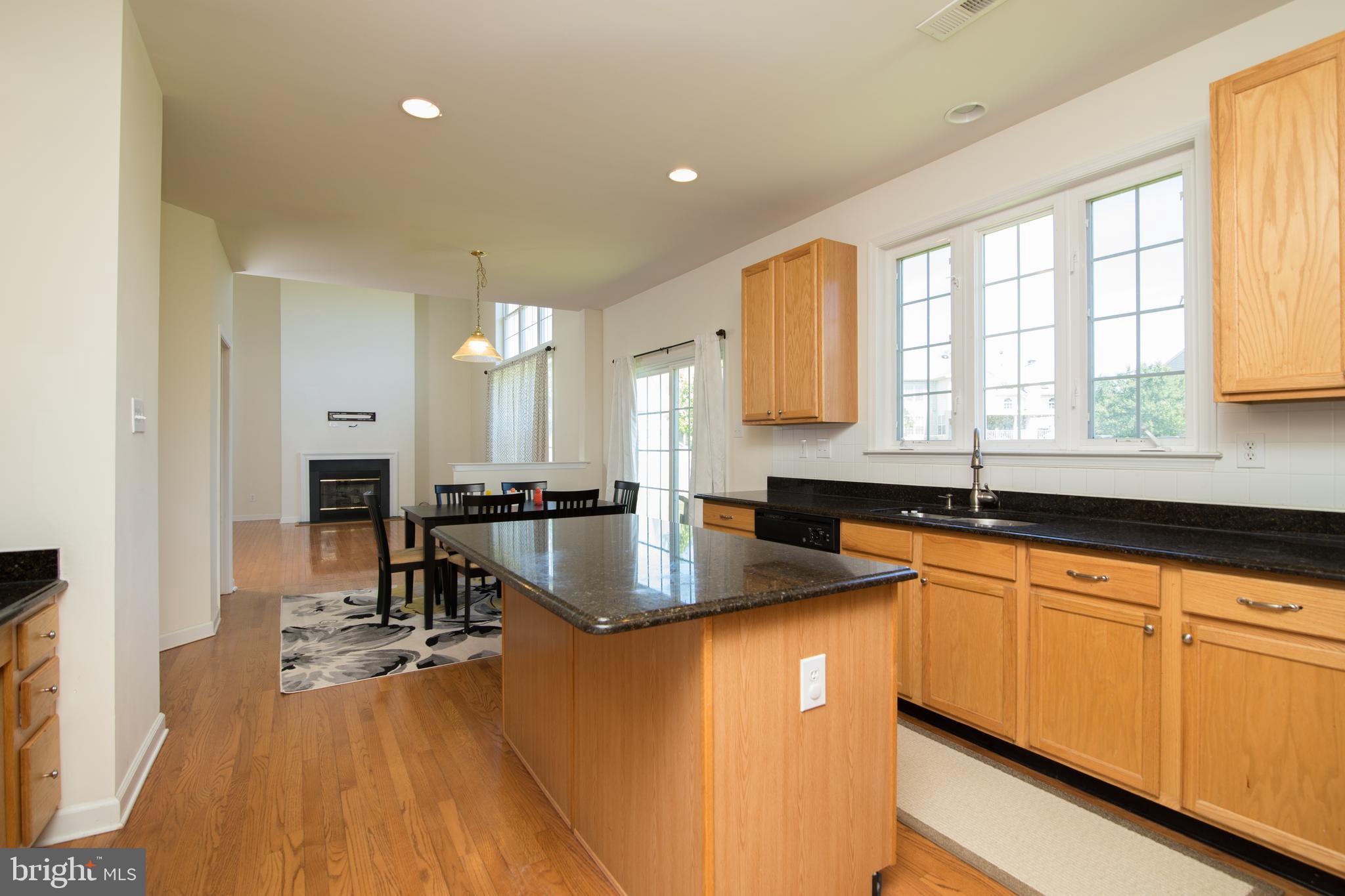 106 Tatham Road Bensalem, PA 19020 - Photo 17 of 47 Kitchen