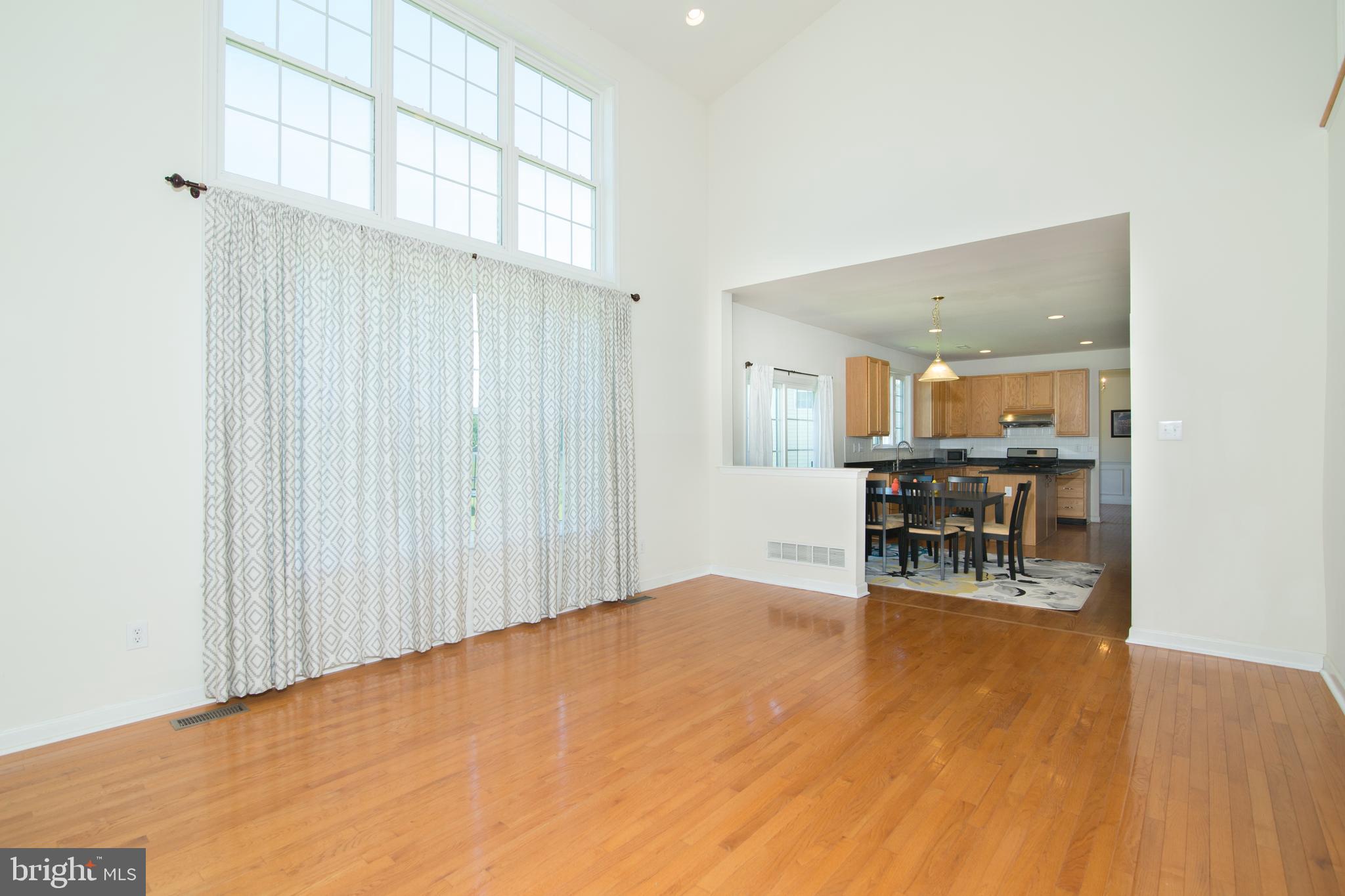 106 Tatham Road Bensalem, PA 19020 - Photo 22 of 47 Family Room