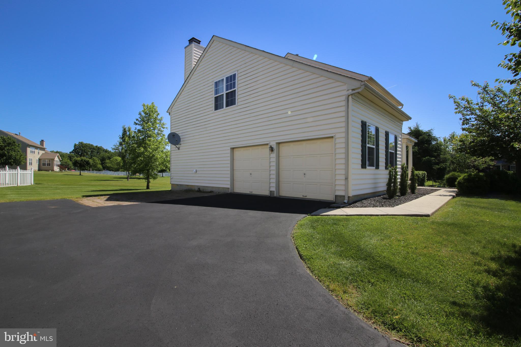 106 Tatham Road Bensalem, PA 19020 - Photo 6 of 47 Gallery Image 6
