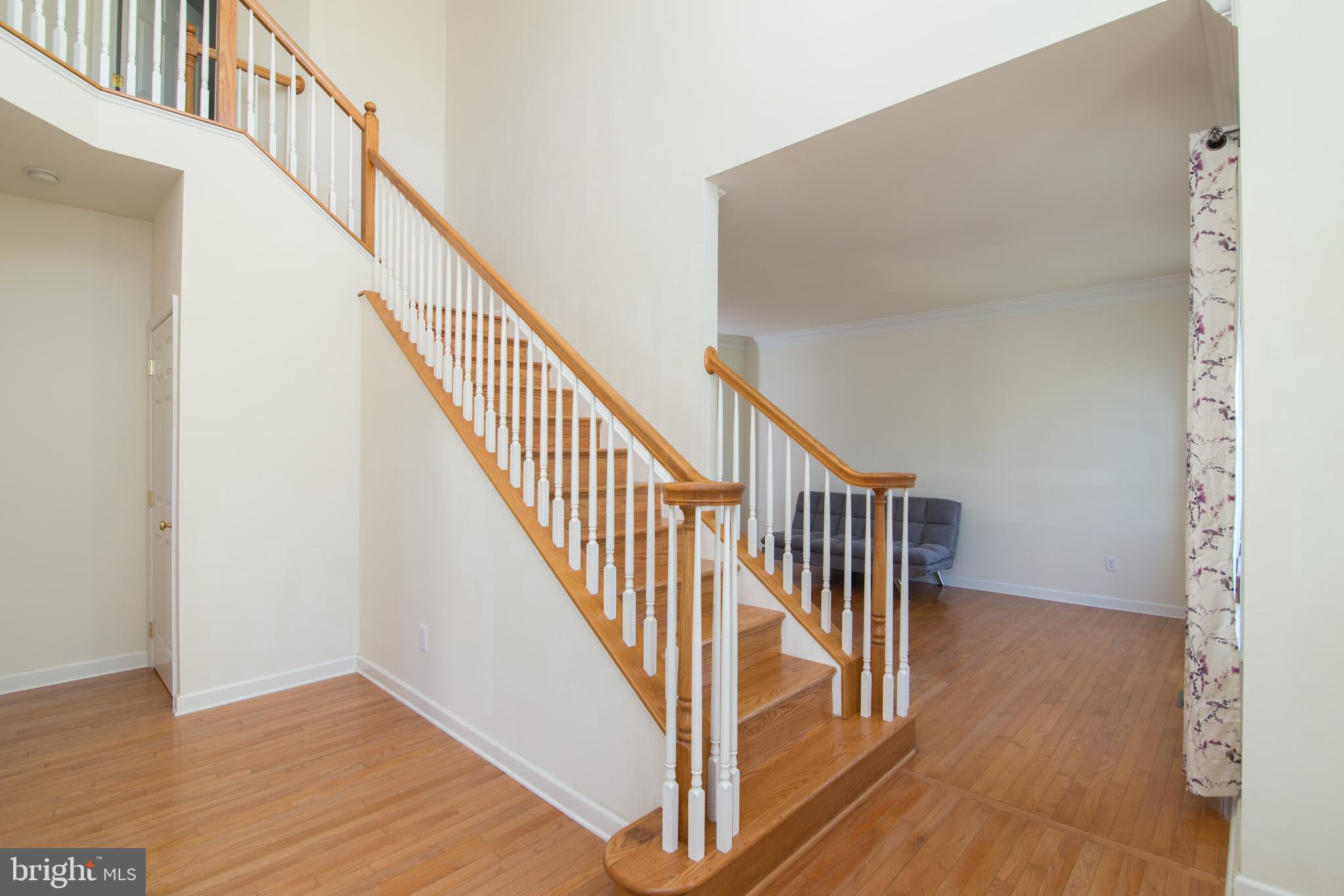 106 Tatham Road Bensalem, PA 19020 - Photo 10 of 47 Foyer