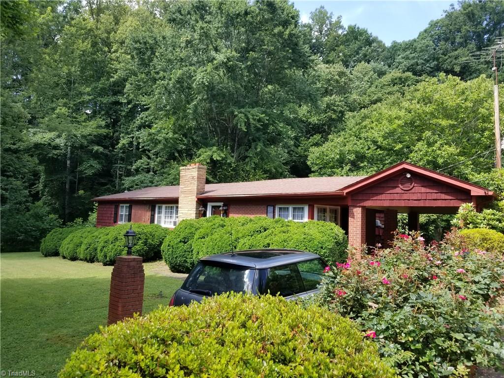 2071 Springs Road Mount Airy, NC 27030 - Photo 4 of 28 Gallery Image 4