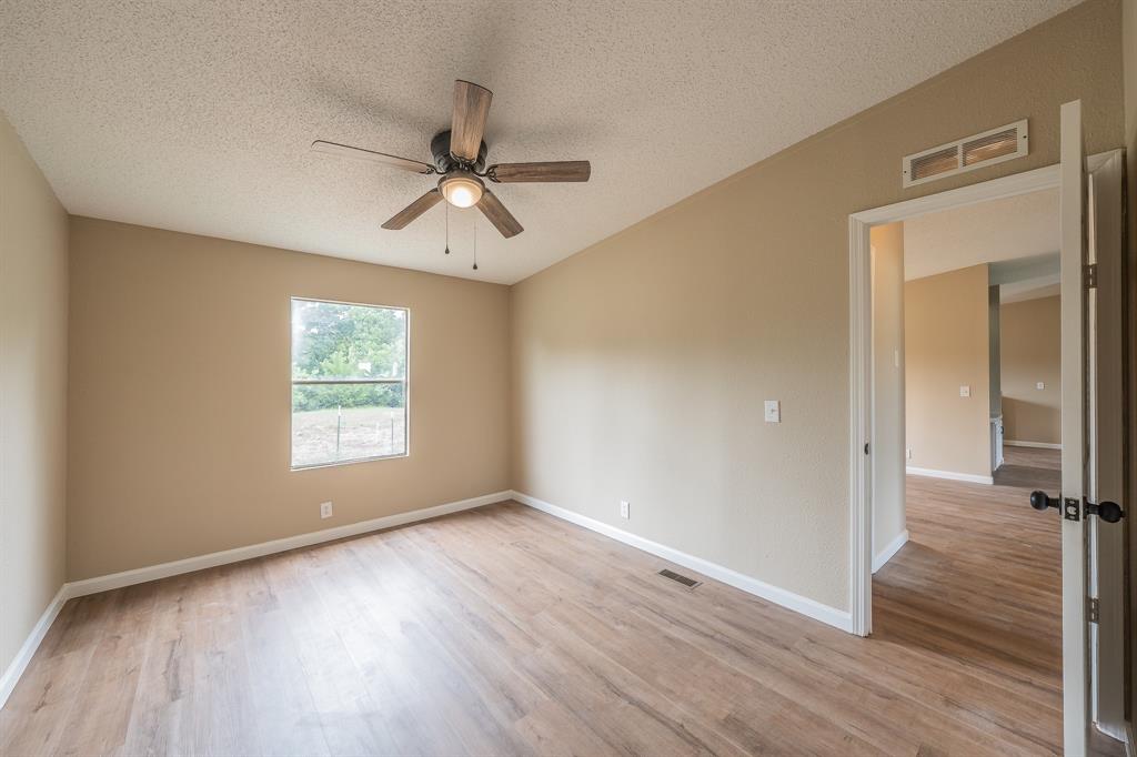 153 Clay Court Springtown, TX 76082 - Photo 34 of 38