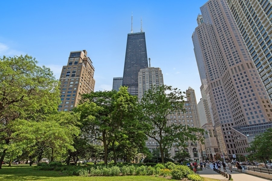 175 East Delaware Place, Unit 7304 Chicago, IL 60611 - Photo 36 of 36 a view of a city with tall buildings