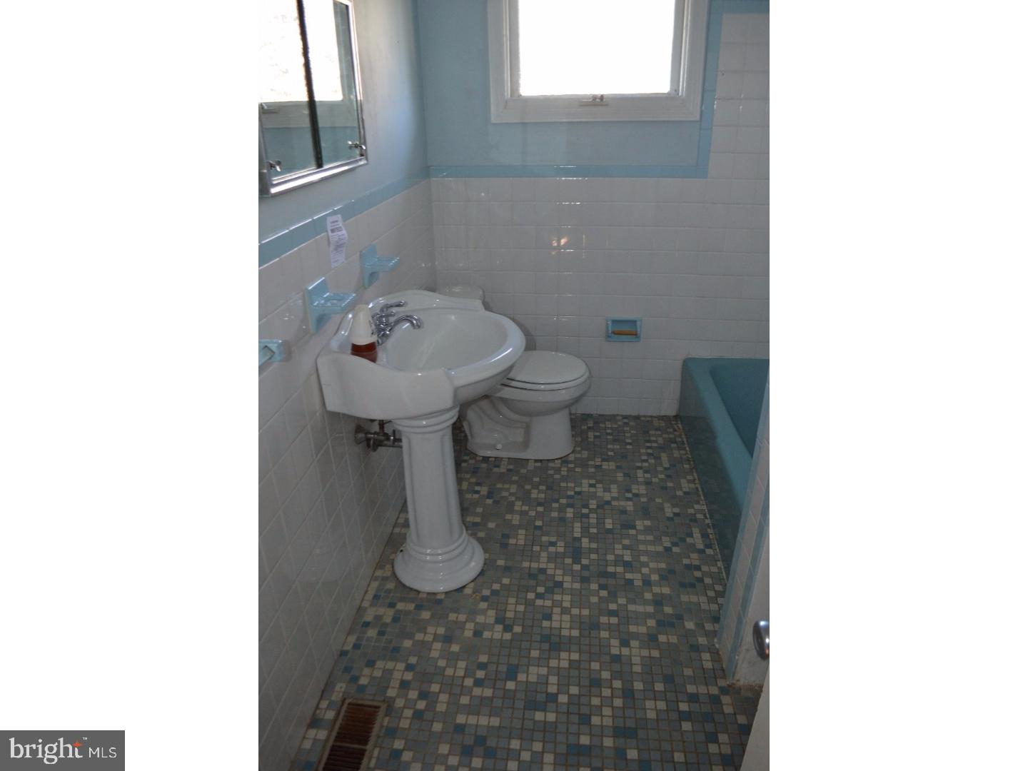 29 Tomlin Road Gibbstown, NJ 08027 - Photo 11 of 14 Gallery Image 11