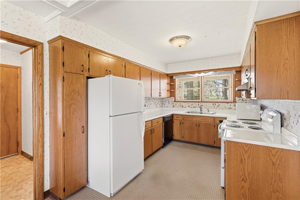 511 Forest Road Somerset, PA 15501 - Photo 15 of 44