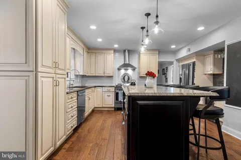 $824,900 | 463 Foulke Lane, Springfield, PA 19064