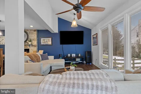 $824,900 | 463 Foulke Lane, Springfield, PA 19064