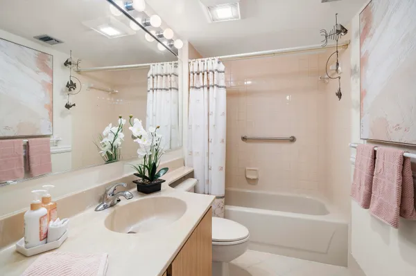 $4,300 | 601 Seafarer Circle, Unit 104, Jupiter, FL 33477