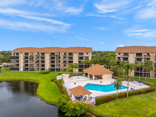 $4,300 | 601 Seafarer Circle, Unit 104, Jupiter, FL 33477