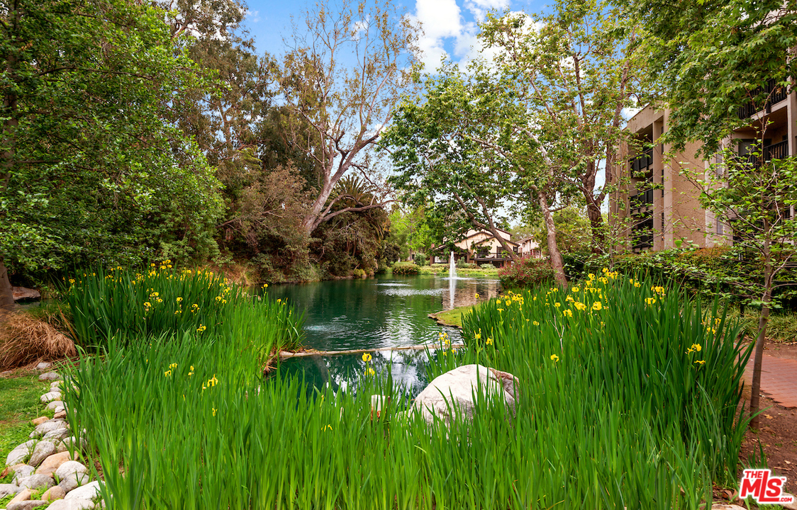 7303 Raintree Circle, Unit 303 Culver City, CA 90230 - Photo 13 of 15