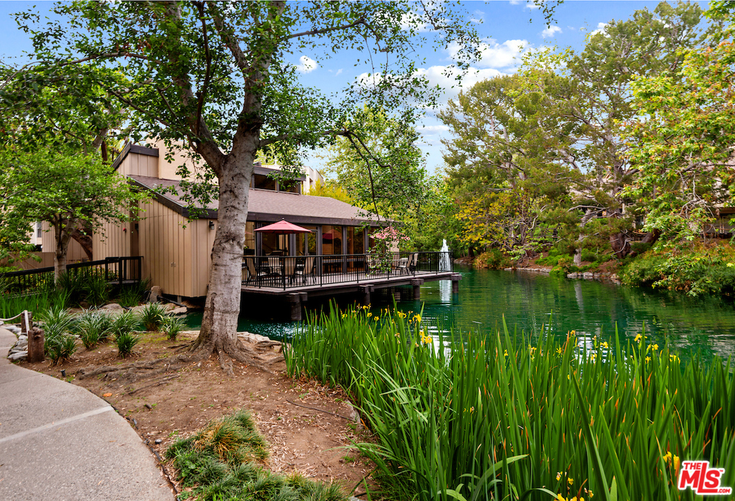 7303 Raintree Circle, Unit 303 Culver City, CA 90230 - Photo 14 of 15