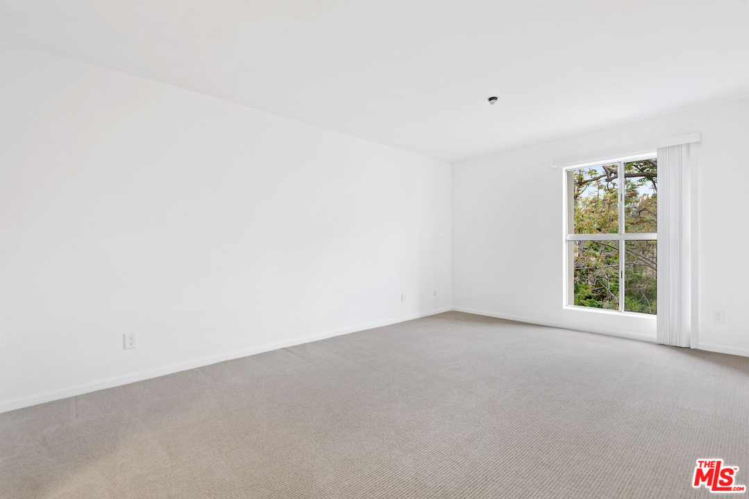 7303 Raintree Circle, Unit 303 Culver City, CA 90230 - Photo 6 of 15