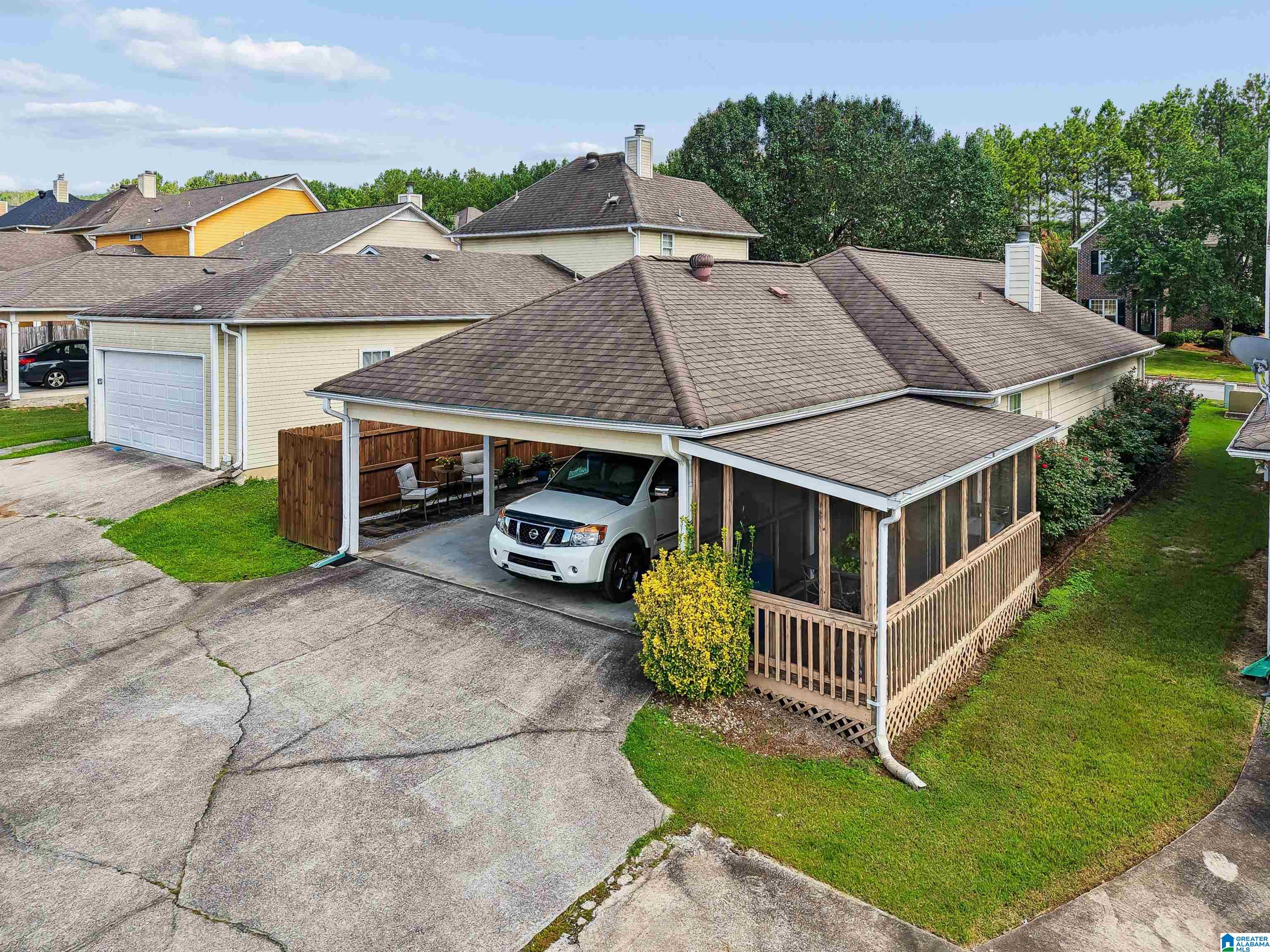 144 Warwick Circle Alabaster, AL 35007 - Photo 4 of 37
