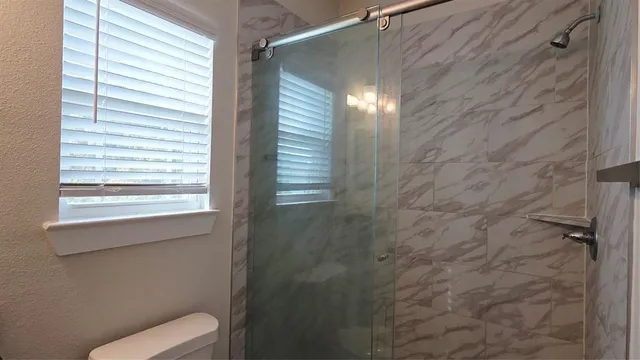 $3,000 | 4022 Ivanhoe Lane, Dallas, TX 75212