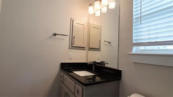 $2,895 | 4022 Ivanhoe Lane, Dallas, TX 75212