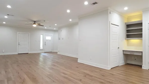 $2,895 | 4022 Ivanhoe Lane, Dallas, TX 75212