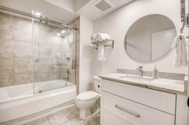 $649,990 | 1551 North Flagler Drive, Unit 1216, West Palm Beach, FL 33401