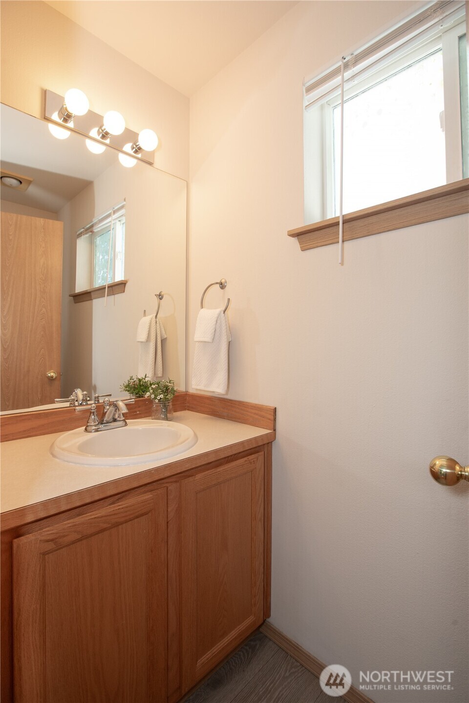 1456 Rooklidge Street DuPont, WA 98327 - Photo 5 of 29 Gallery Image 5