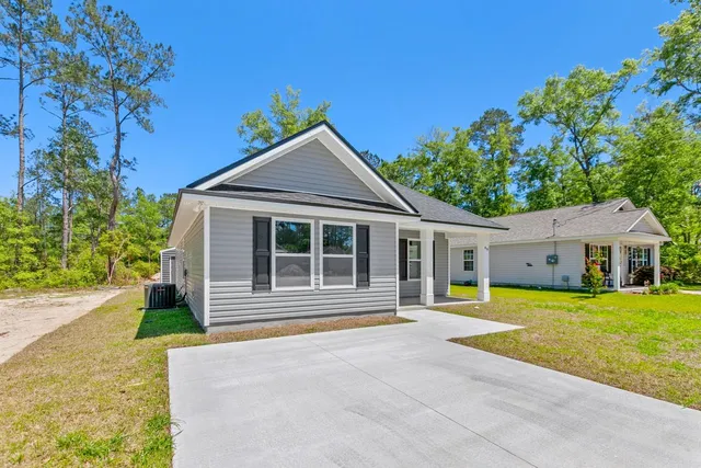 $1,750 | 49 Melody Lane, Crawfordville, FL 32327