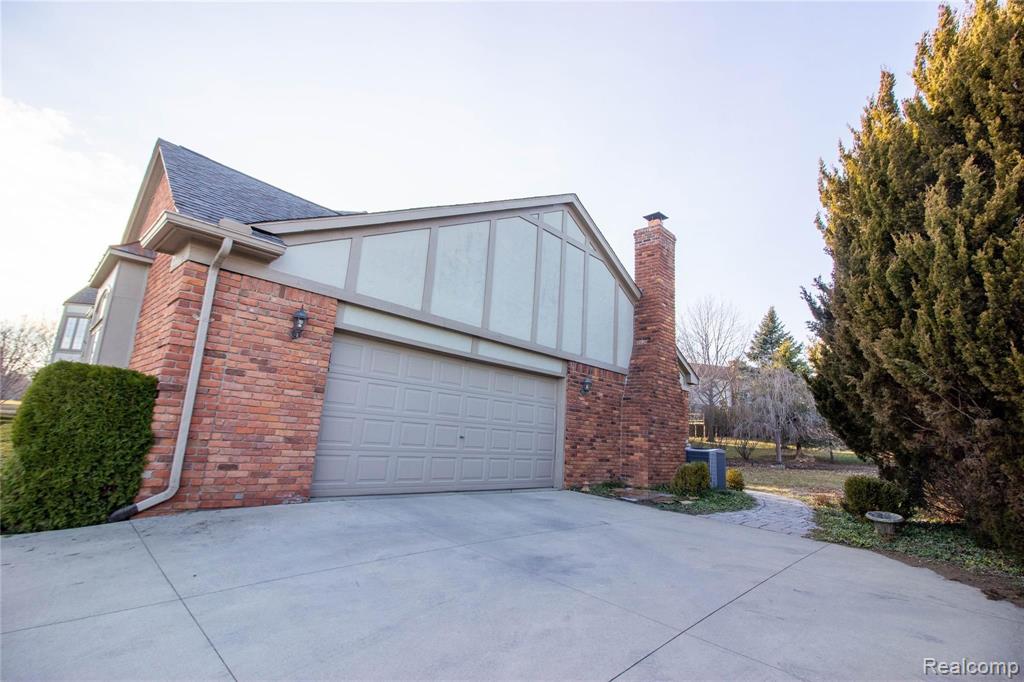 1067 Grandview Drive Rochester Hills, MI 48306 - Photo 22 of 26