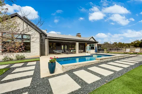 $2,490,000 | 329 Calvary Cove, Dripping Springs, TX 78620