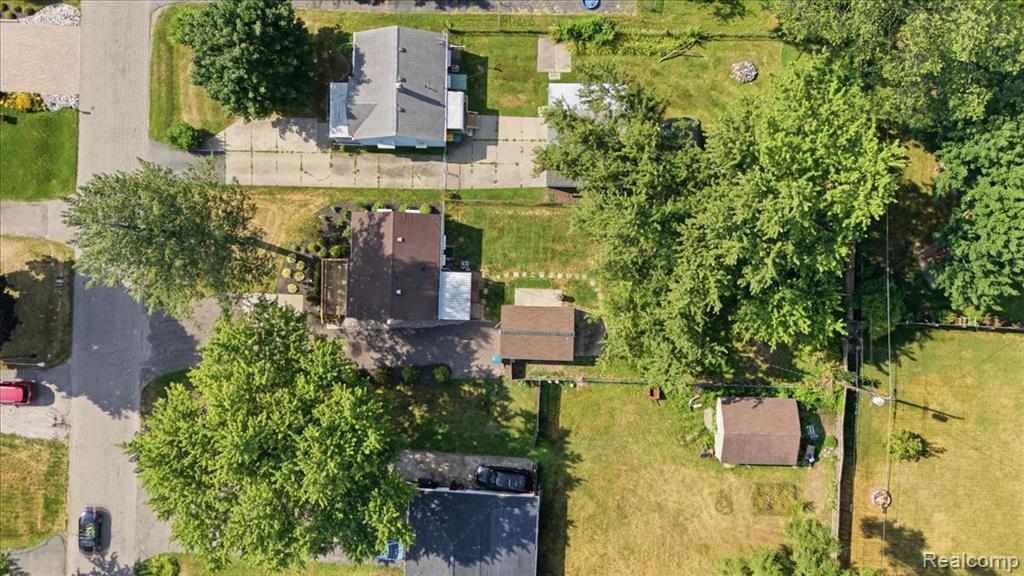 5307 Drayton Road Clarkston, MI 48346 - Photo 37 of 46 Gallery Image 37