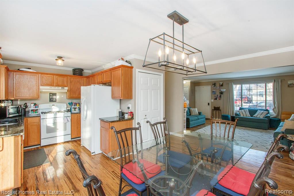 21630 Rosedale Street St. Clair Shores, MI 48080 - Photo 7 of 28