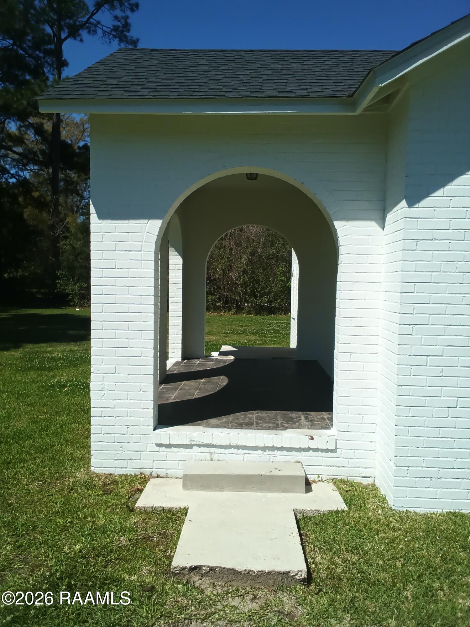 803 20 Arpent Road New Iberia, LA 70560 - Photo 3 of 21 IMG_20260313_132309_3