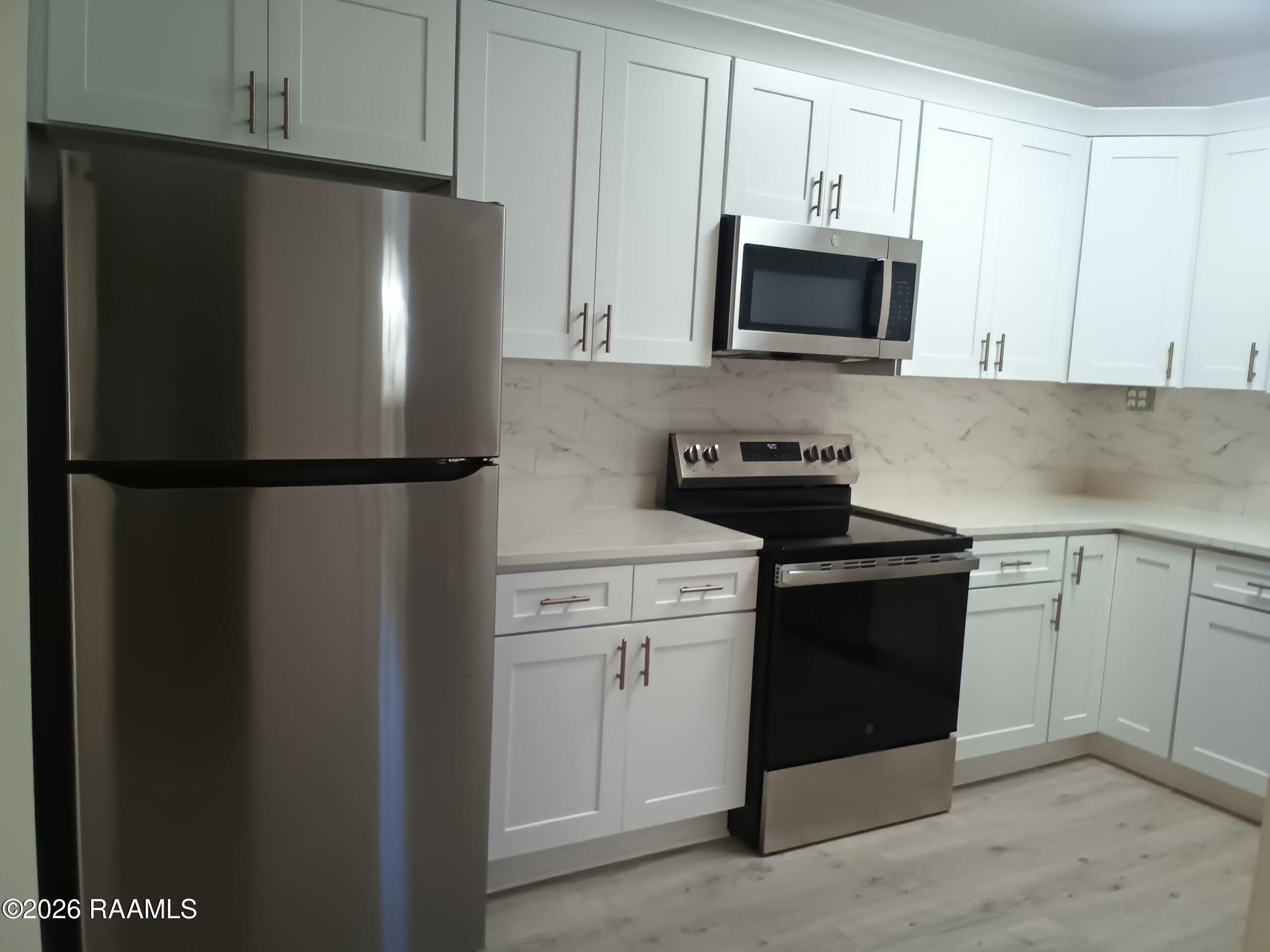 803 20 Arpent Road New Iberia, LA 70560 - Photo 7 of 21 IMG_20260313_132913_5