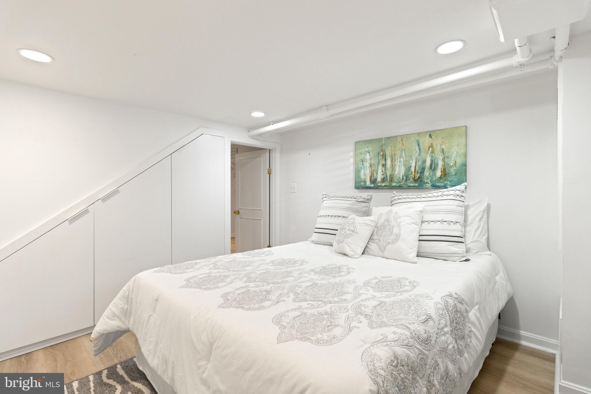 3316 Reservoir Road Northwest Washington, DC 20007 - Photo 24 of 32 4th bedroom