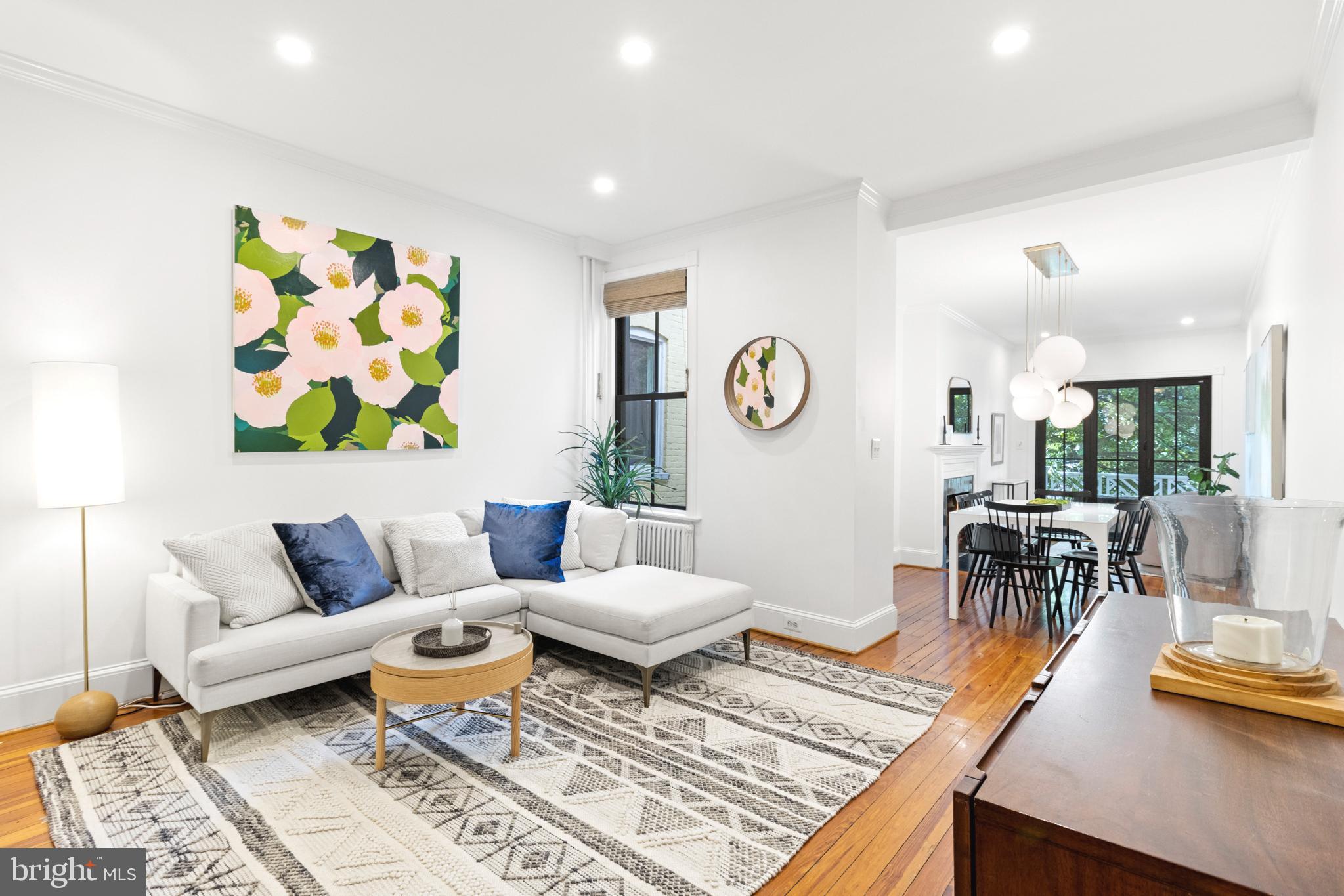 3316 Reservoir Road Northwest Washington, DC 20007 - Photo 3 of 32 Bright living space