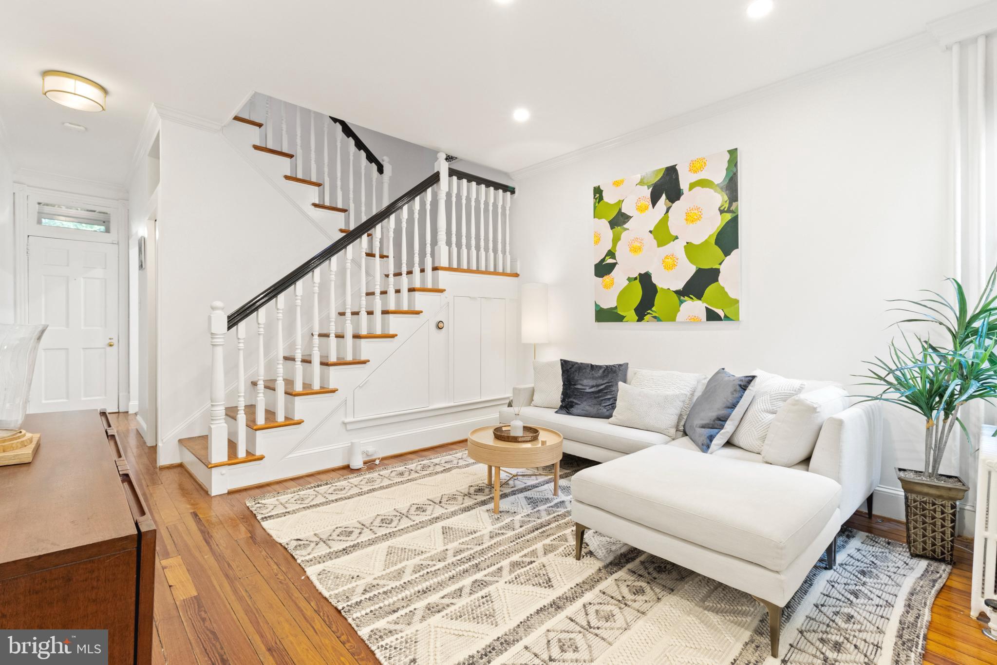 3316 Reservoir Road Northwest Washington, DC 20007 - Photo 4 of 32 Amazing built-in storage