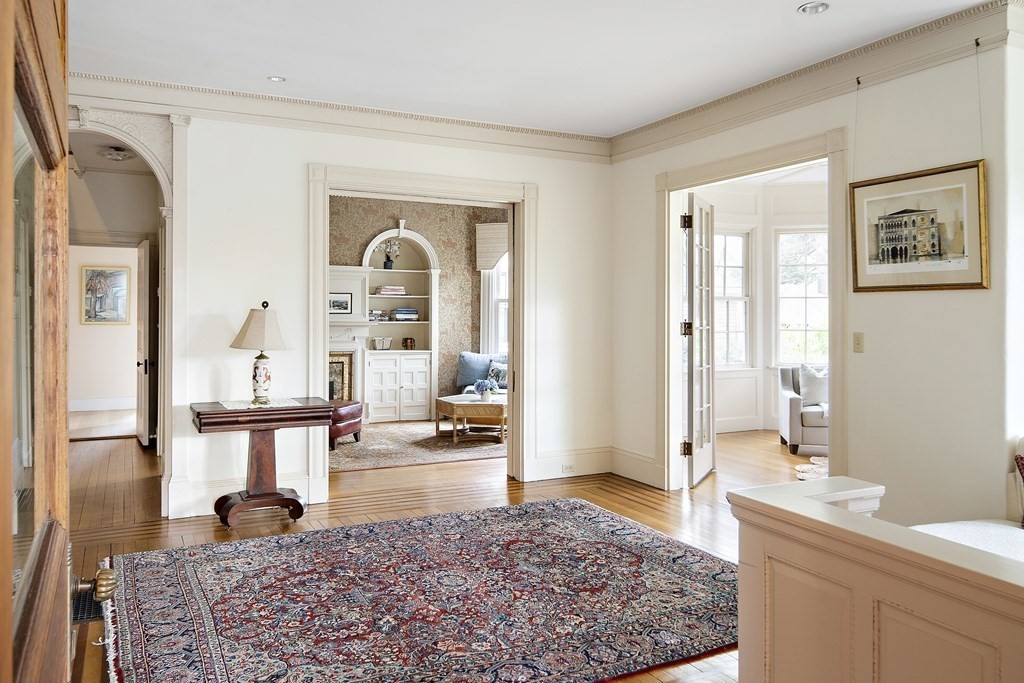 69 Garfield Street Watertown, MA 02472 - Photo 4 of 36