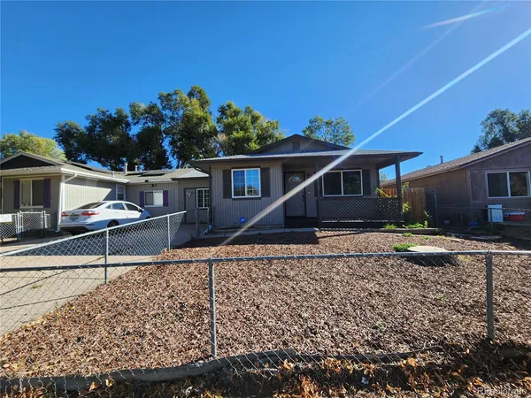 $1,995 | 2874 Carmel Circle, Colorado Springs, CO 80910