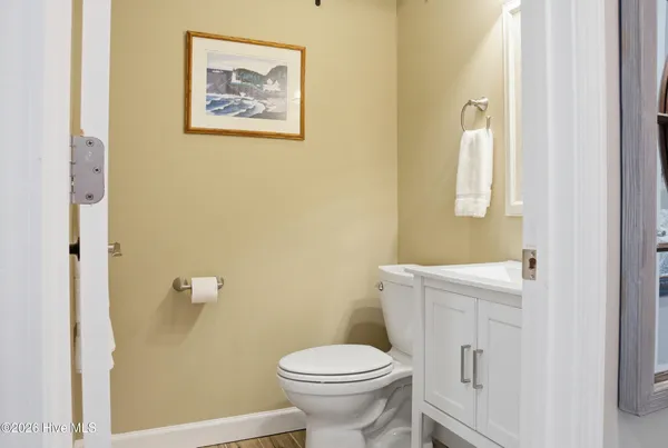 $945,000 | 103 East Point Estates Court, Knotts Island, NC 27950